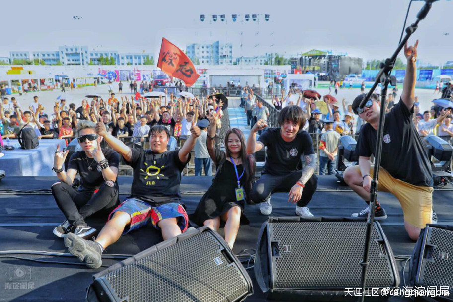 2019年飞青春麻椒音乐节首日告捷，数千乐迷与“外星人”疯狂共舞-第4张图片-太平洋在线下载