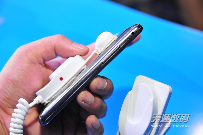 华为wp智能手机:三星发布中国市场首款WP智能手机Omnia M-第27张图片-太平洋在线下载