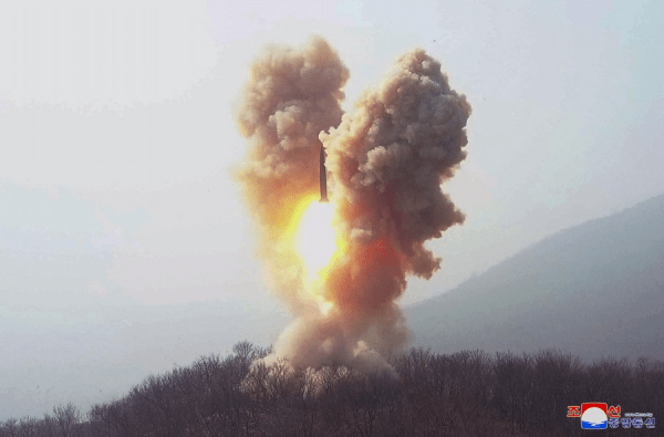 电视tv版苹果版:朝鲜进行战术核打击训练 疑似使用固定导弹井-第3张图片-太平洋在线下载