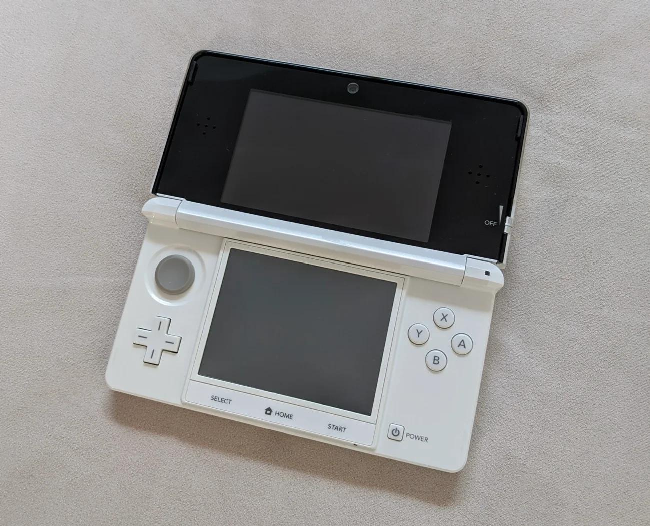 口袋妖怪3ds手机版(口袋妖怪究极绿宝石4小智版gba)